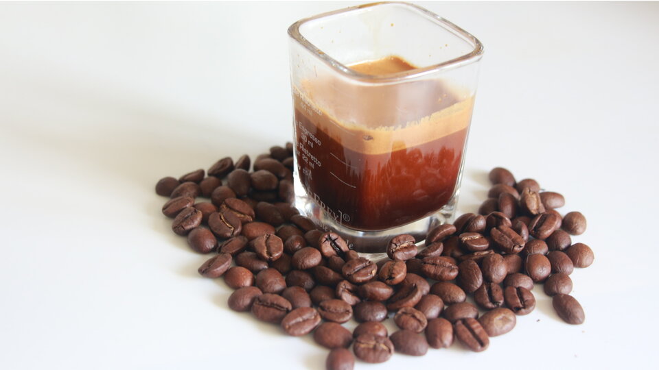 bild von schwarzmond-02-pluto-espresso